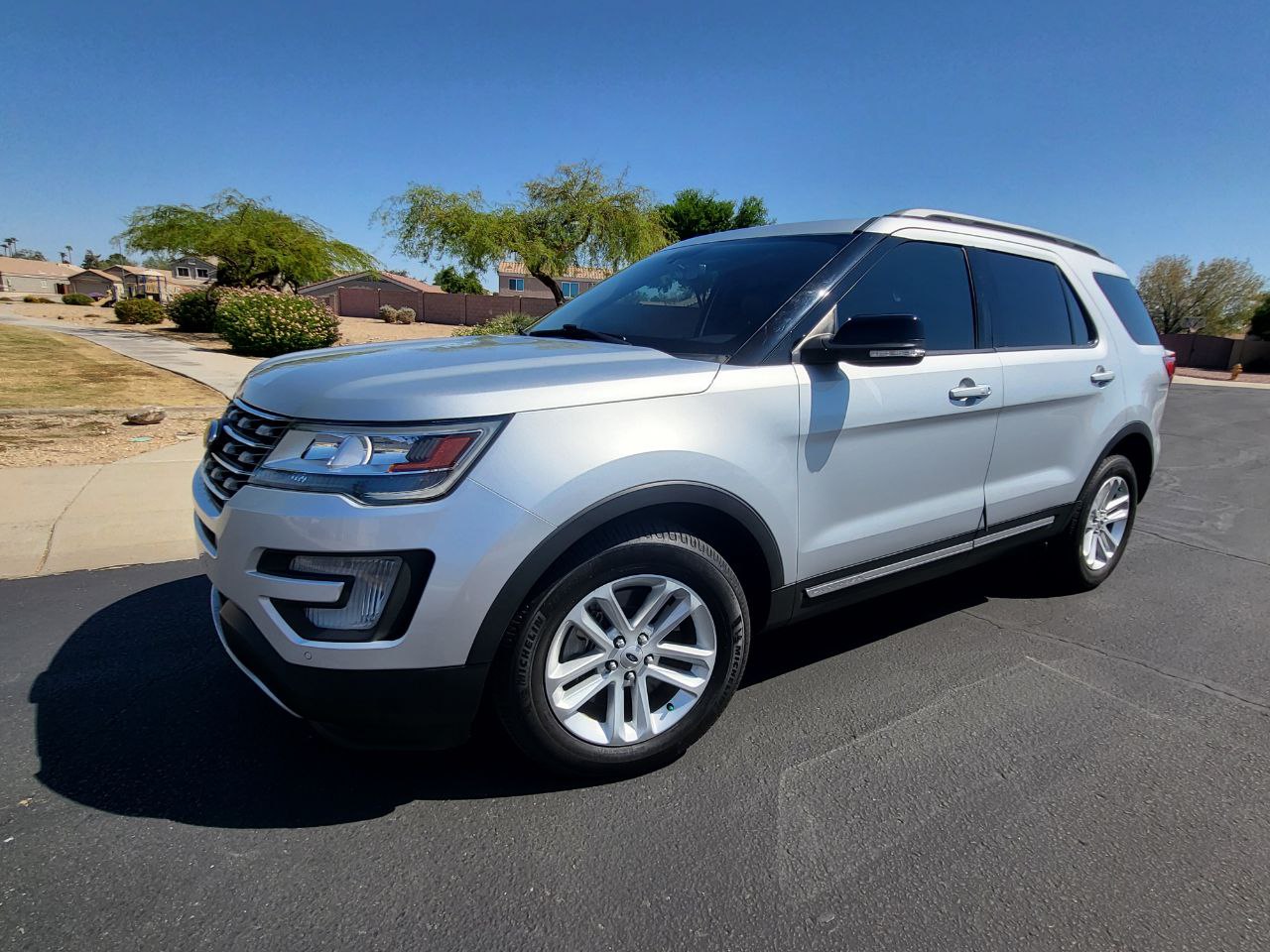Ford Explorer - Spacious SUV